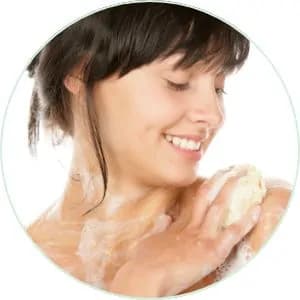 Vitamin C Body Wash | Deeply Cleanses & Moisturizes | Brightens & Nourishes Skin | Promotes Skin Repair | Provides Sun Protection  - 275 ml  HOW TO USE?