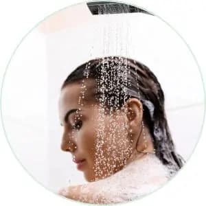 Vitamin C Body Wash | Deeply Cleanses & Moisturizes | Brightens & Nourishes Skin | Promotes Skin Repair | Provides Sun Protection  - 275 ml  HOW TO USE?