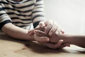 क्यों होता है गर्भपात और क्या हैं इसके लक्षण?  