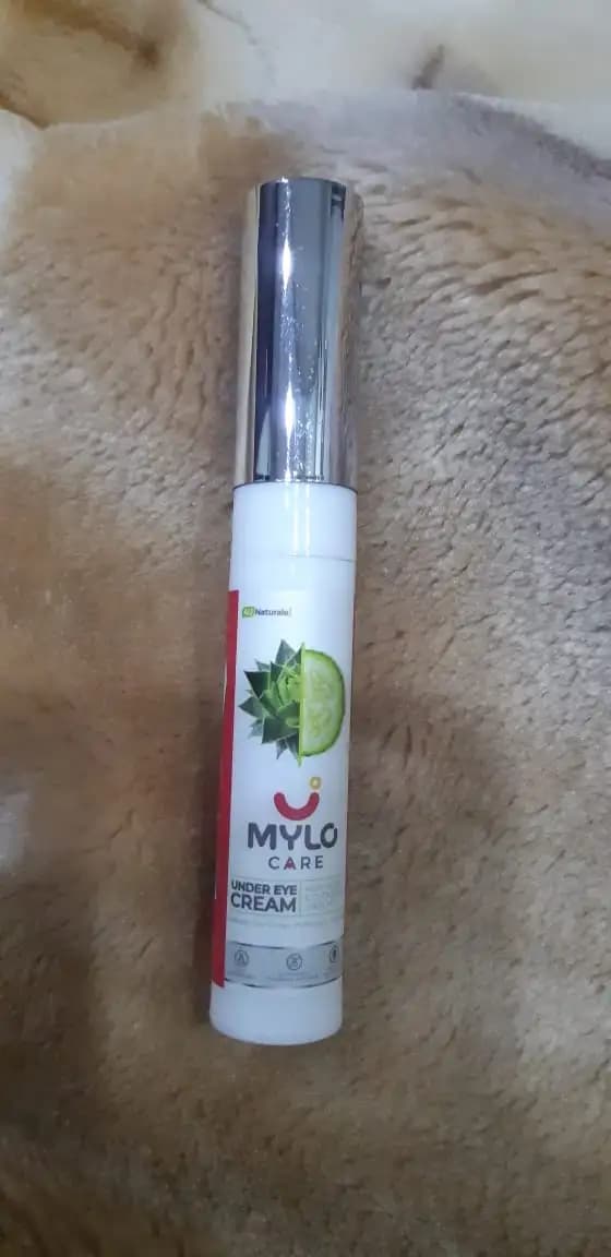 Under Eye Cream for Dark Circles - Hydrates Under Eye Skin | Relieves Puffiness & Tightens Skin | Non-Sticky | Made with Natural Ingredients - 15gm