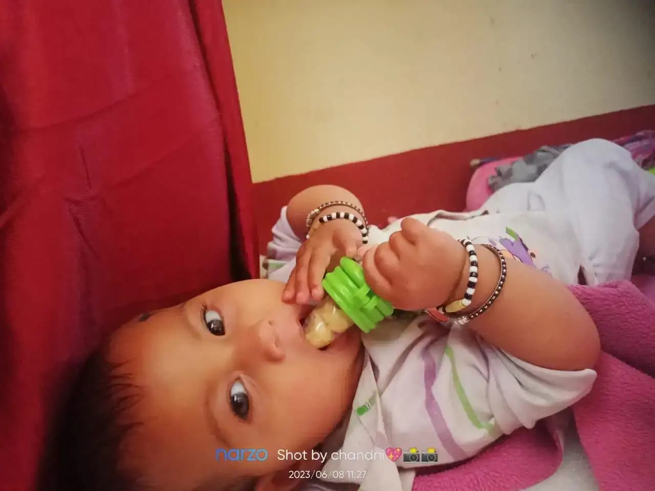 Feels Natural Ultra Soft Fruit & Food Nibbler- Yellow | Convenient to Introduce Fruits & Veggies to Baby | Ultra-soft Silicone Mesh for Easy Chewing | Easy One Snap Filling | Helps Relieve Teething Discomfort