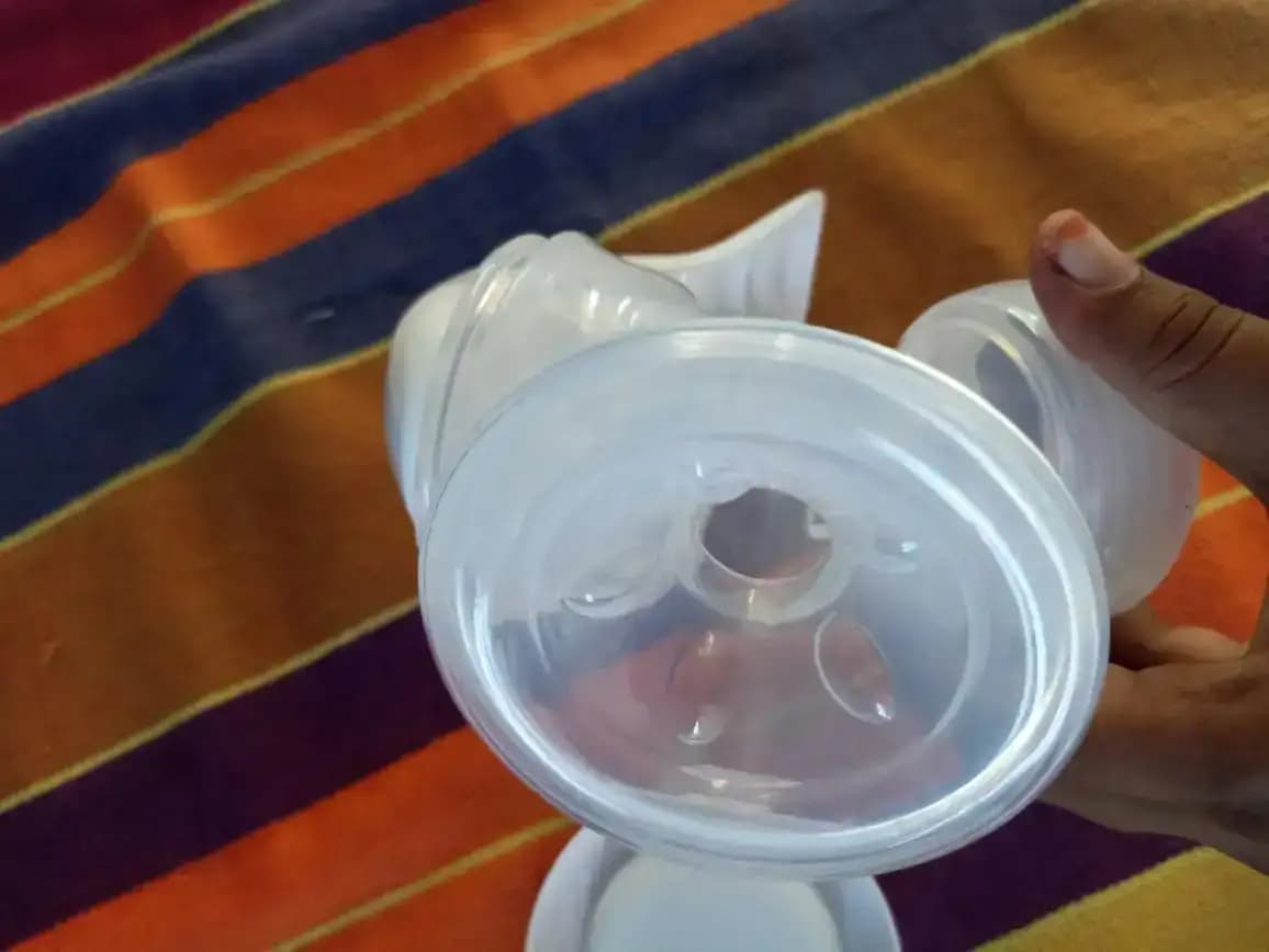 Manual Breast Pump With Bottle (150 ml)