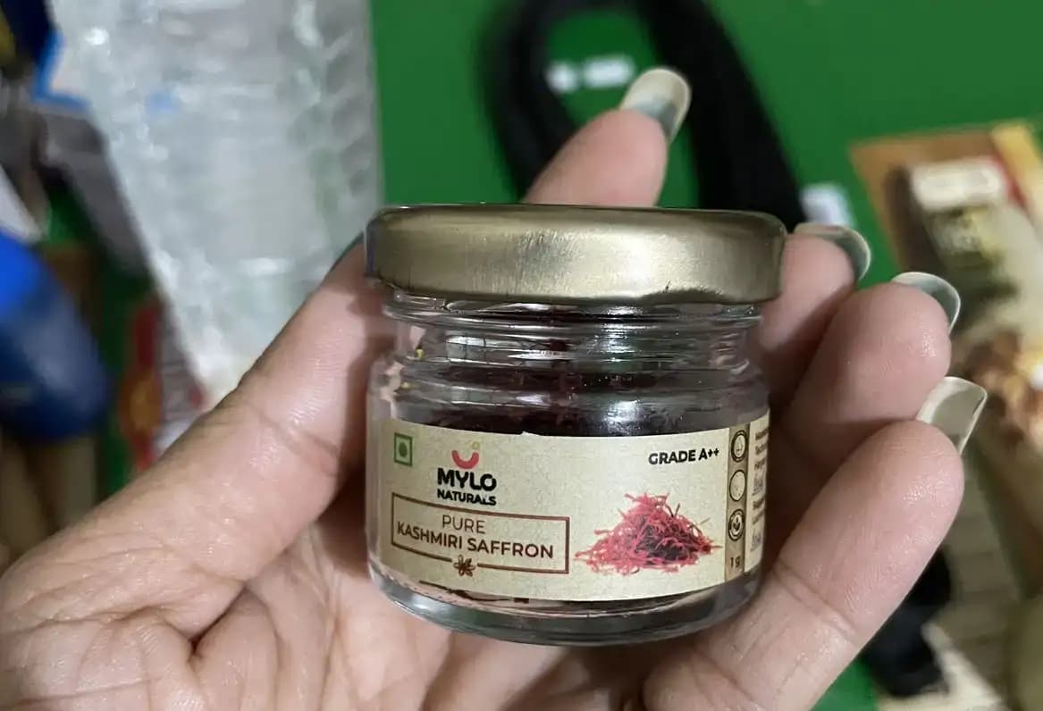 Kesar Original Kashmiri for Pregnant Women (Saffron) - 1g | Improves Digestion | Reduces Pain & Cramps | Improves Sleep | Clinically Tested