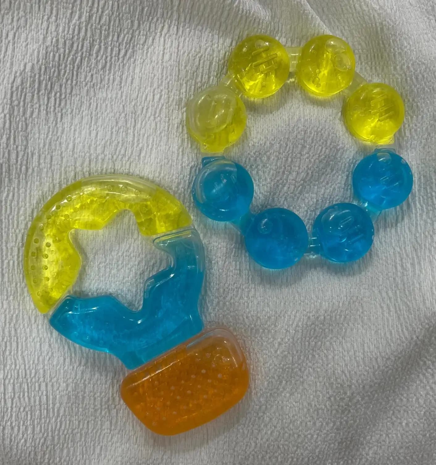Teether for Kids | Relieves Sore Teething Gums | BPA Free, Food Grade & Non Toxic | ISI Marked | Easy to Hold | Pack of 2 - Ring + Hot Air Balloon