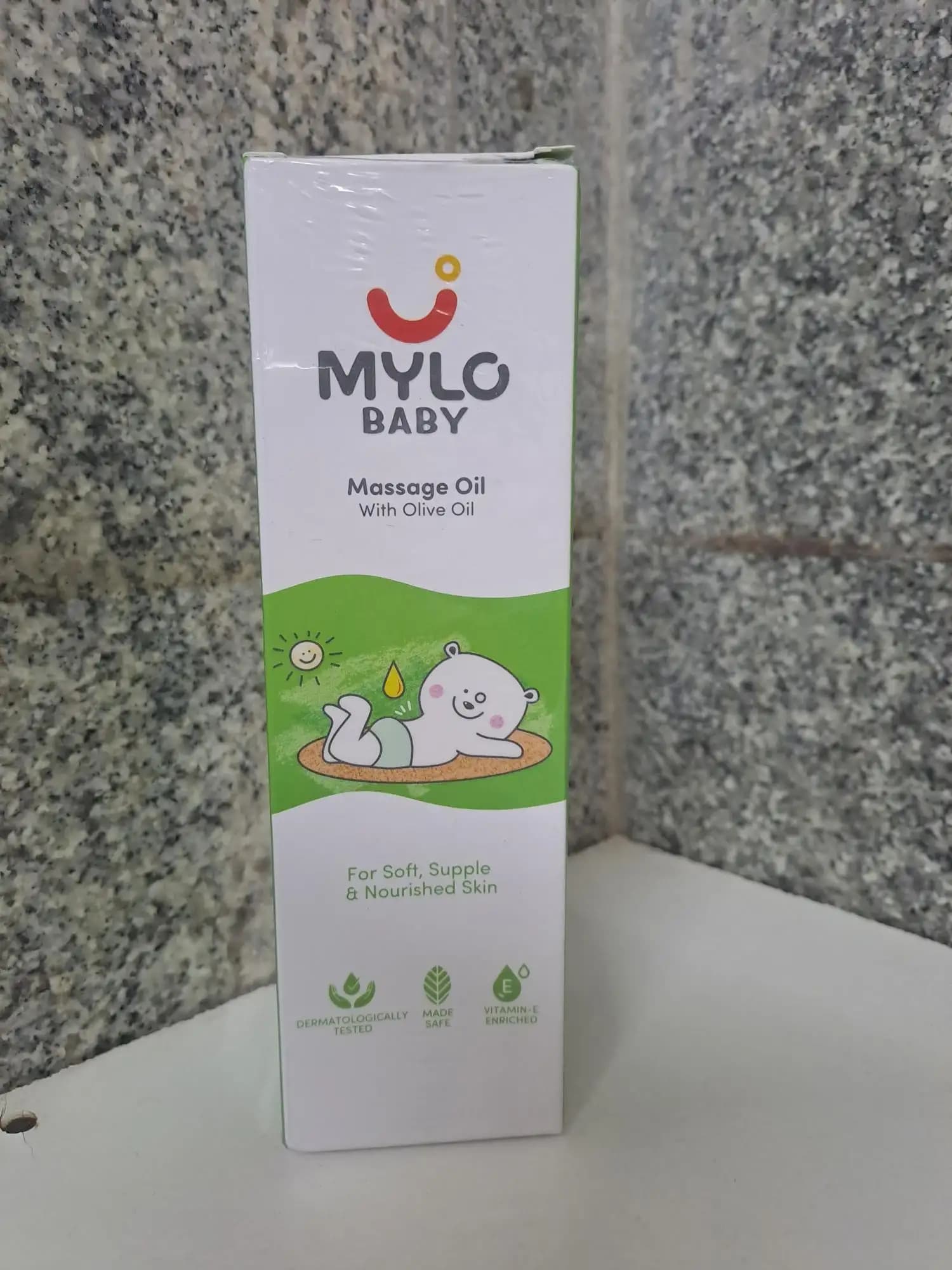 Mylo Herb Enriched Baby Massage Oil - 100 ml | For Winters Dermatologically Tested | Made Safe Certified | Nourishes Skin | Strengthens Immunity | Ayurvedic Preparation