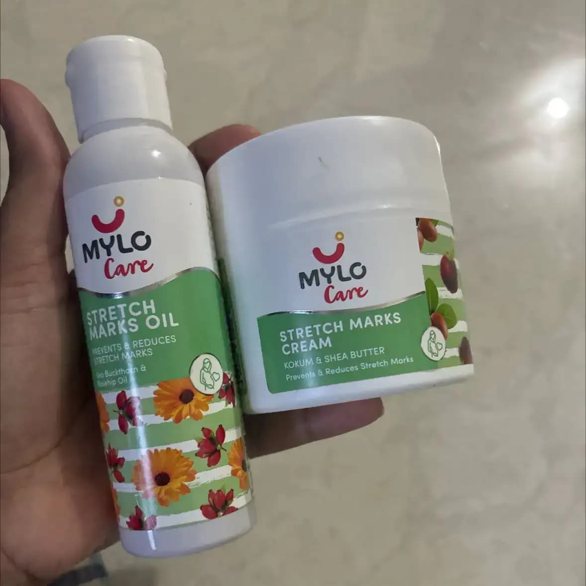 Stretch Marks Kit - Removes Scars | Made with Natural Ingredients | Tightens Skin - (1 Stretch Mark Oil - 100 ml, 2 Stretch Marks Cream - 100ml each)