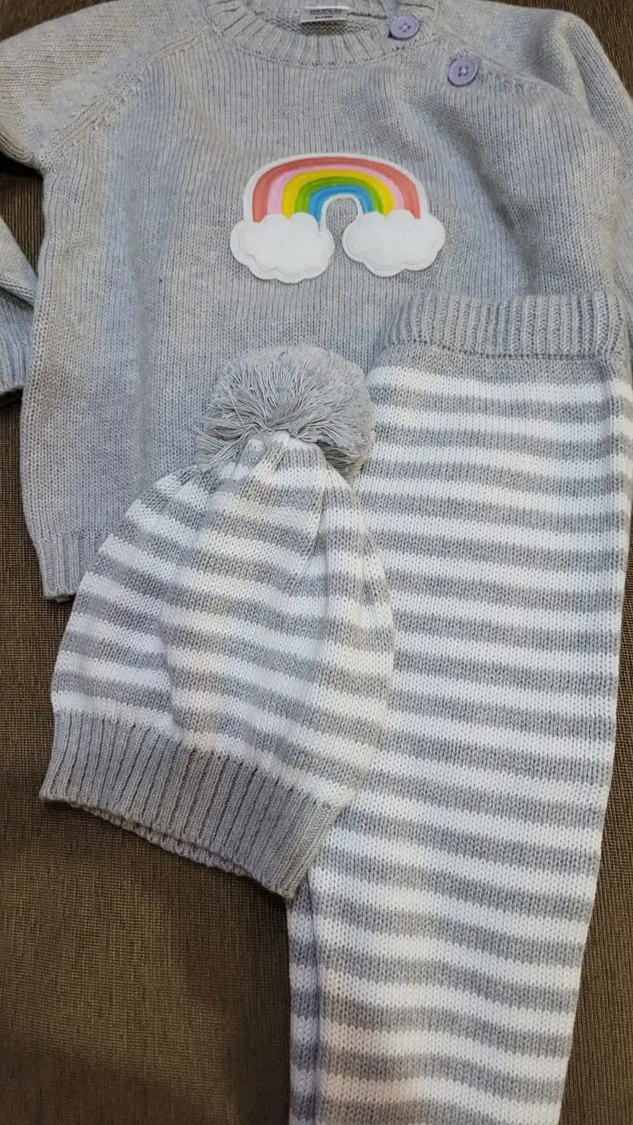 Baby Full Sleeves Sweater & Stripe Pant Set with Cap in 100% Cotton– Lt. Grey Rainbow Cloud (3-6M)