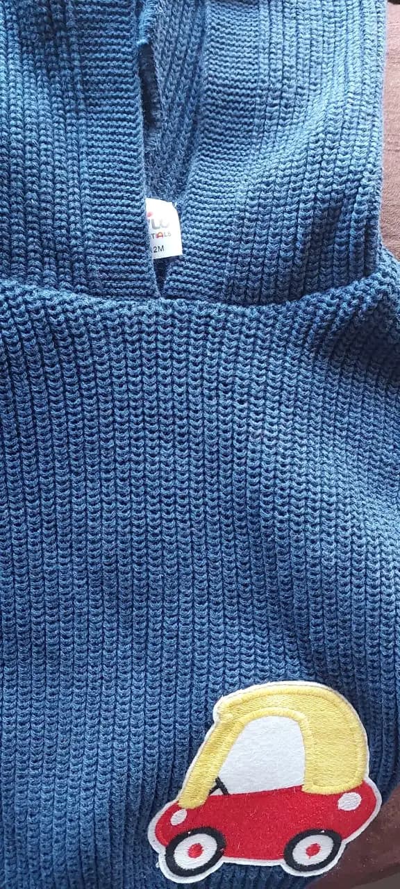 Baby Full Sleeves Sweater with Hoodie in 100% Cotton– Navy Toy Car (12-18 M)