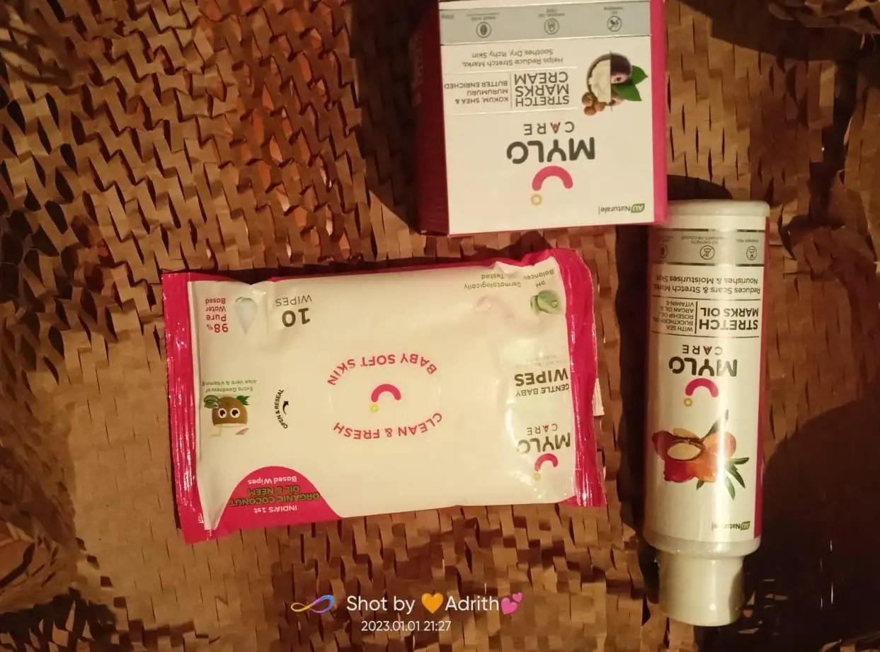 Stretch Marks Kit - Removes Scars | Made with Natural Ingredients | Tightens Skin - (Stretch Mark Oil - 100 ml, Stretch Marks Cream - 100ml)