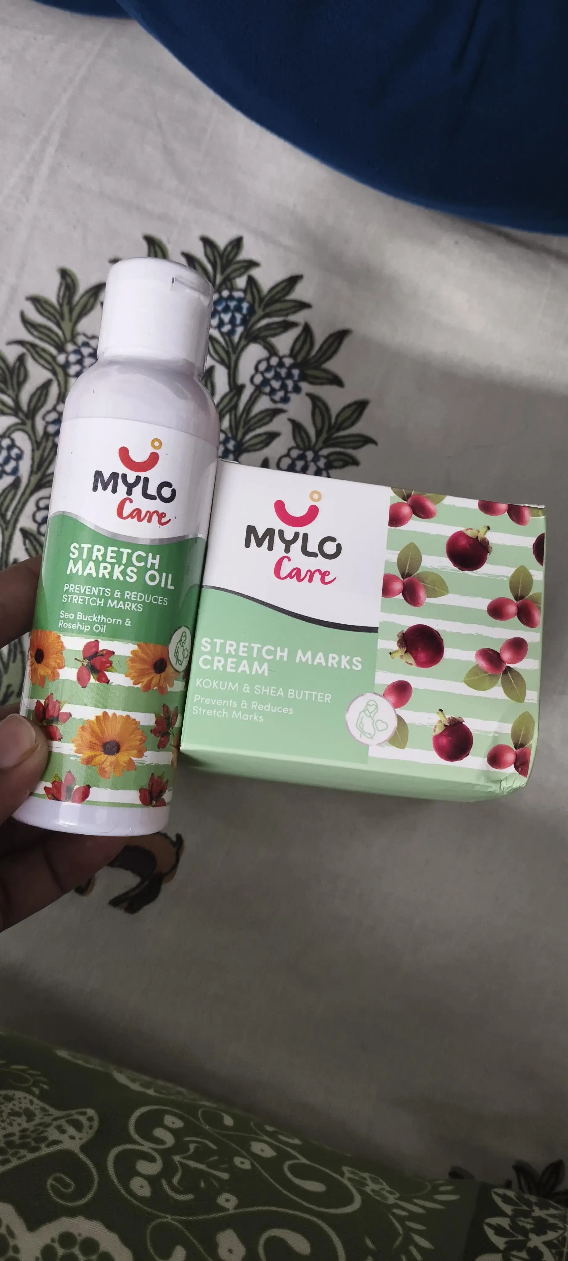 Stretch Marks Kit - Removes Scars | Made with Natural Ingredients | Tightens Skin - (Stretch Mark Oil - 100 ml, Stretch Marks Cream - 100ml)
