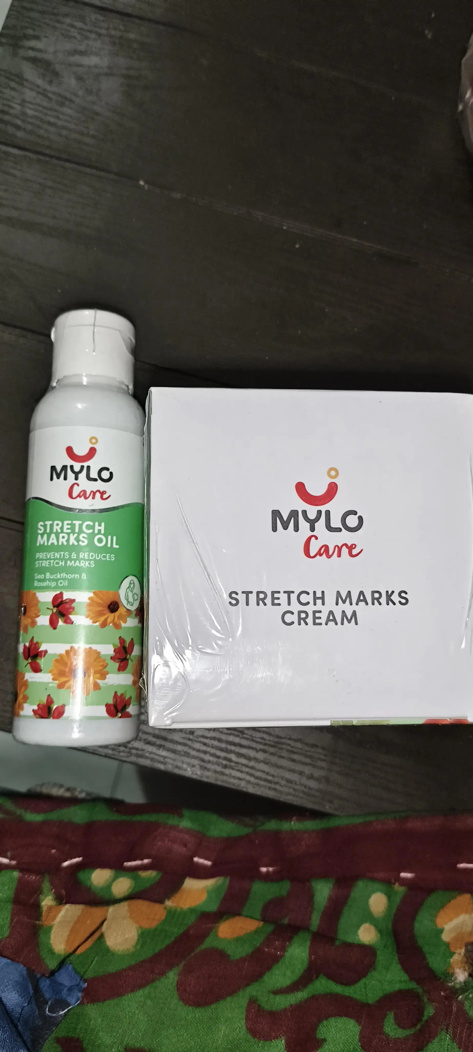 Stretch Marks Kit - Removes Scars | Made with Natural Ingredients | Tightens Skin - (Stretch Mark Oil - 100 ml, Stretch Marks Cream - 100ml)