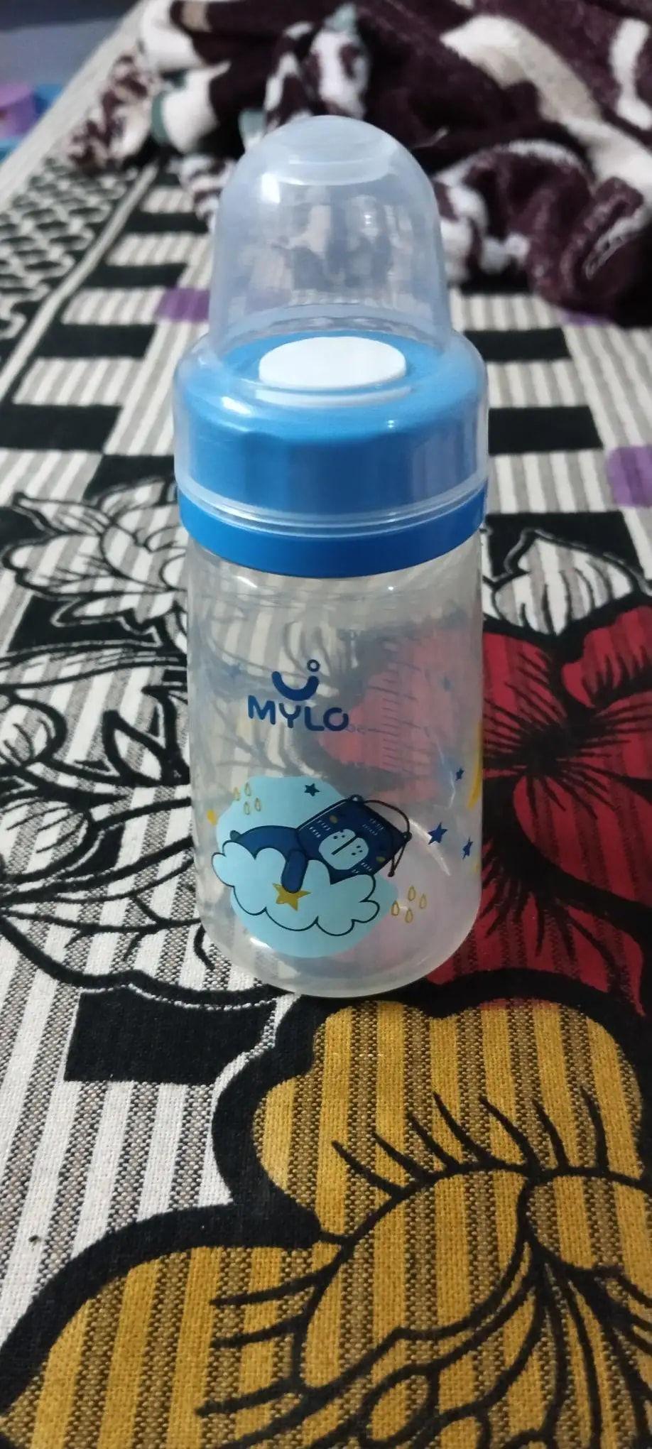2-in-1 Baby Feeding Bottle | BPA Free with Anti-Colic Nipple & Spoon | Easy Flow Neck Design - Lion & Giraffe 125ml & 250ml