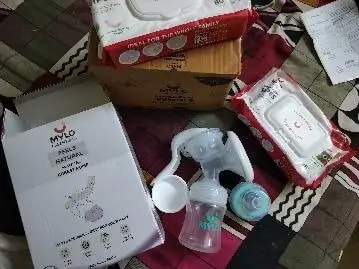 Manual Breast Pump For Feeding Mothers | Anti Colic & BPA Free | Compact & Lightweight | Easy to hold | Easy to Clean | With Bottle (150 ml)