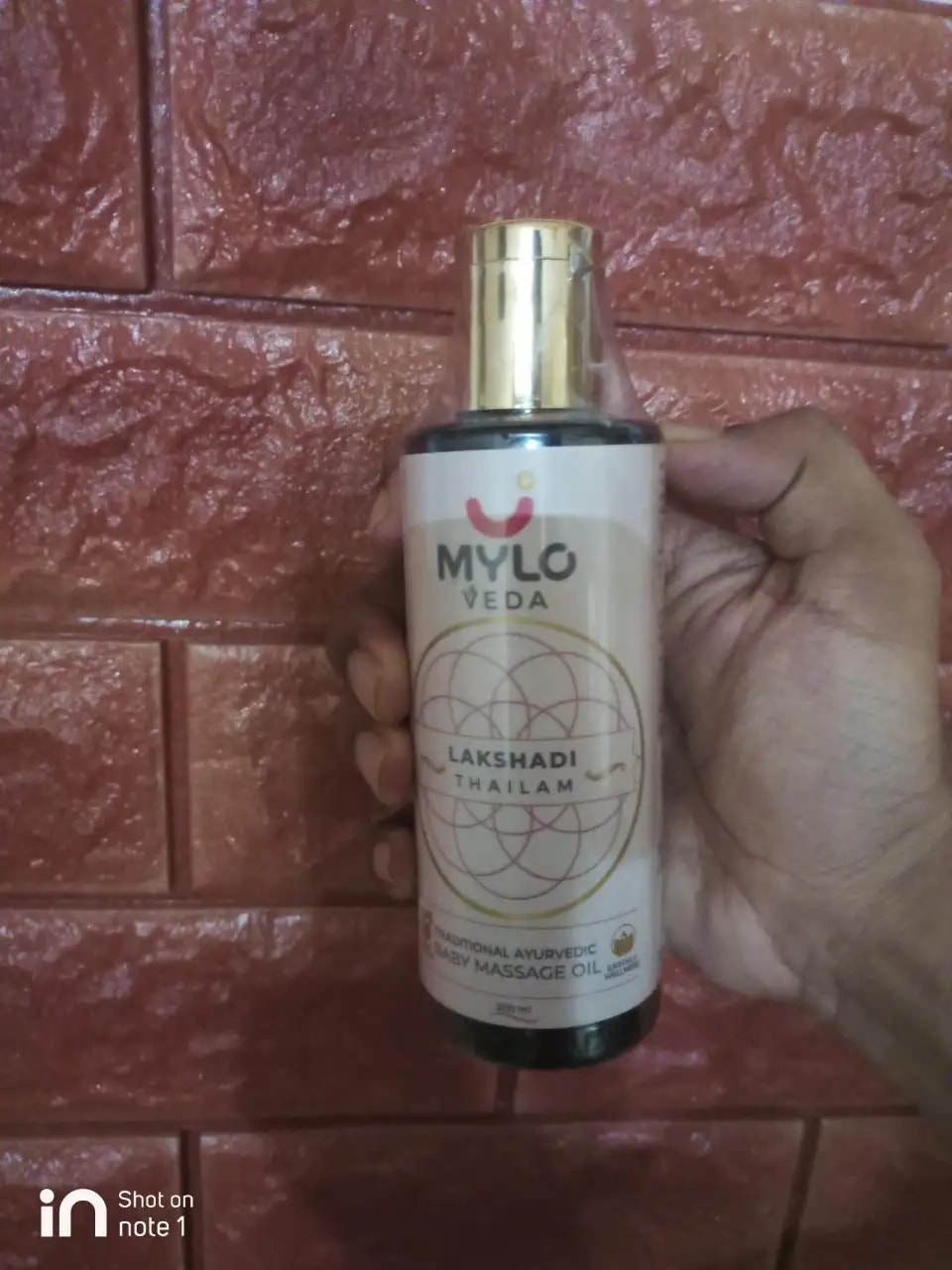 Mylo Herb Enriched Baby Massage Oil - 200 ml | Dermatologically Tested | Made Safe Certified | Nourishes Skin | Strengthens Immunity | Ayurvedic Preparation