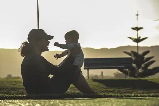 When can babies see and how far?