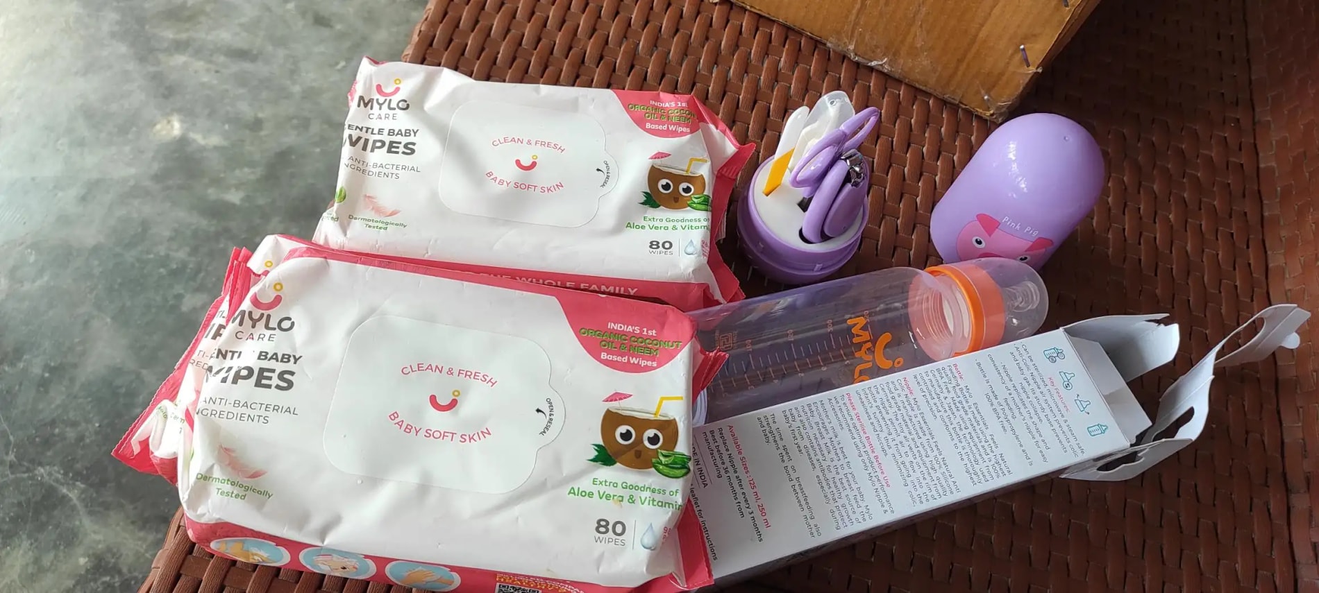 2-in-1 Baby Feeding Bottle | BPA Free with Anti-Colic Nipple & Spoon | Easy Flow Neck Design - Lion & Giraffe 125ml & 250ml