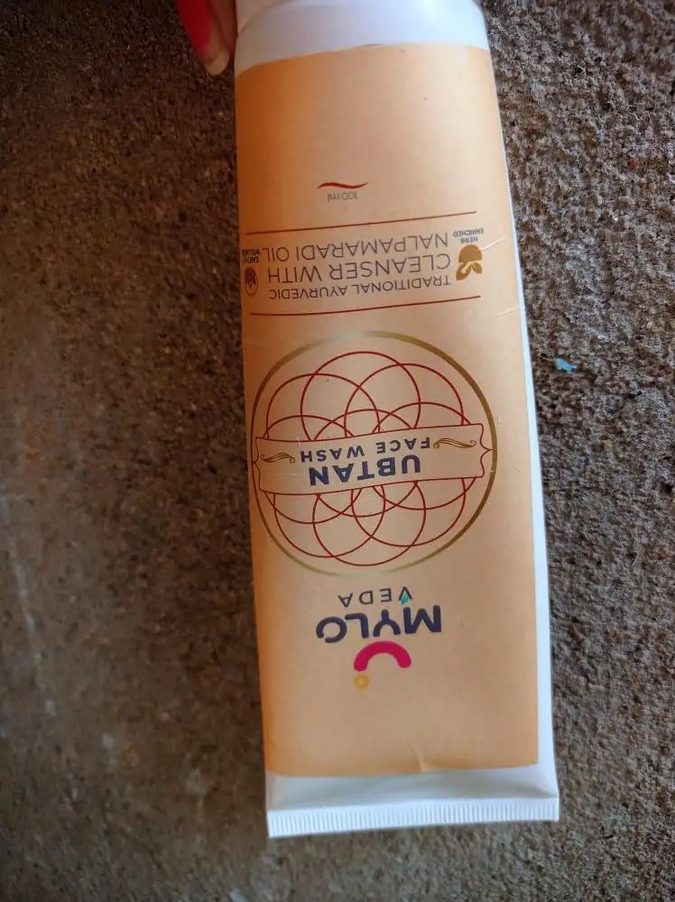 Ubtan Face Wash with Saffron, Nalpamaradi Oil & Turmeric | Brightens Skin | Removes Dead Skin Cells | Fights Acne | Lightens Skin (100 gm)