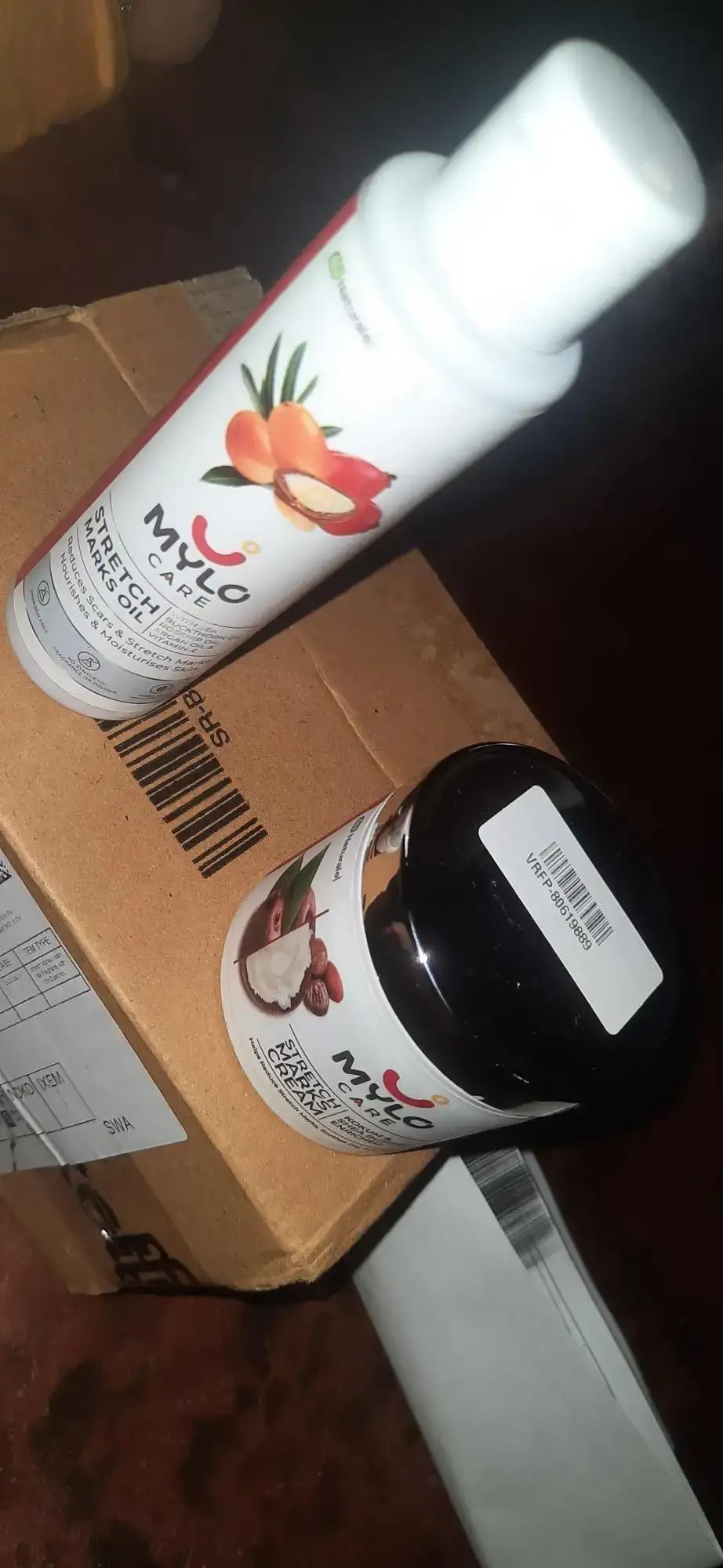 Stretch Marks Kit - Removes Scars | Made with Natural Ingredients | Tightens Skin - (Stretch Mark Oil - 100 ml, Stretch Marks Cream - 100ml)