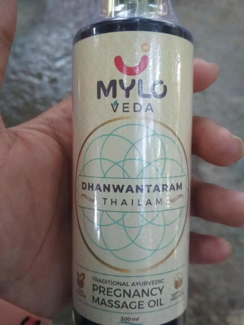 Ayurvedic Pregnancy Massage Oil | Relieves Pregnancy Pain & Ichiness | Heals Stretch Marks | Firms Up Body Post Pregnancy | Made with Dhanwantram Recipe (200 ml)