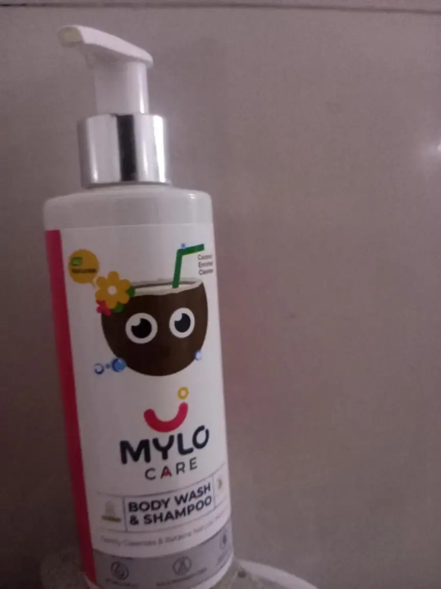 Baby Shampoo and Body Wash | Gentle Cleansing Head-to-Toe | Tear Free Formulation | Retains Natural Moisture | Dermatologically Tested | Made Safe Certified- 200 ml - Pack of 2
