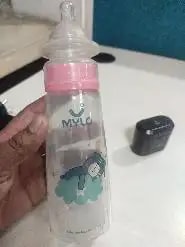 2-in-1 Baby Feeding Bottle | BPA Free with Anti-Colic Nipple & Spoon | Easy Flow Neck Design - Lion & Giraffe 125ml & 250ml