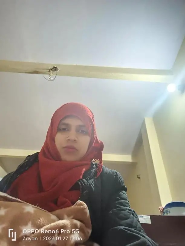 2-in-1 Baby Feeding Bottle | BPA Free with Anti-Colic Nipple & Spoon | Easy Flow Neck Design - Lion & Giraffe 125ml & 250ml