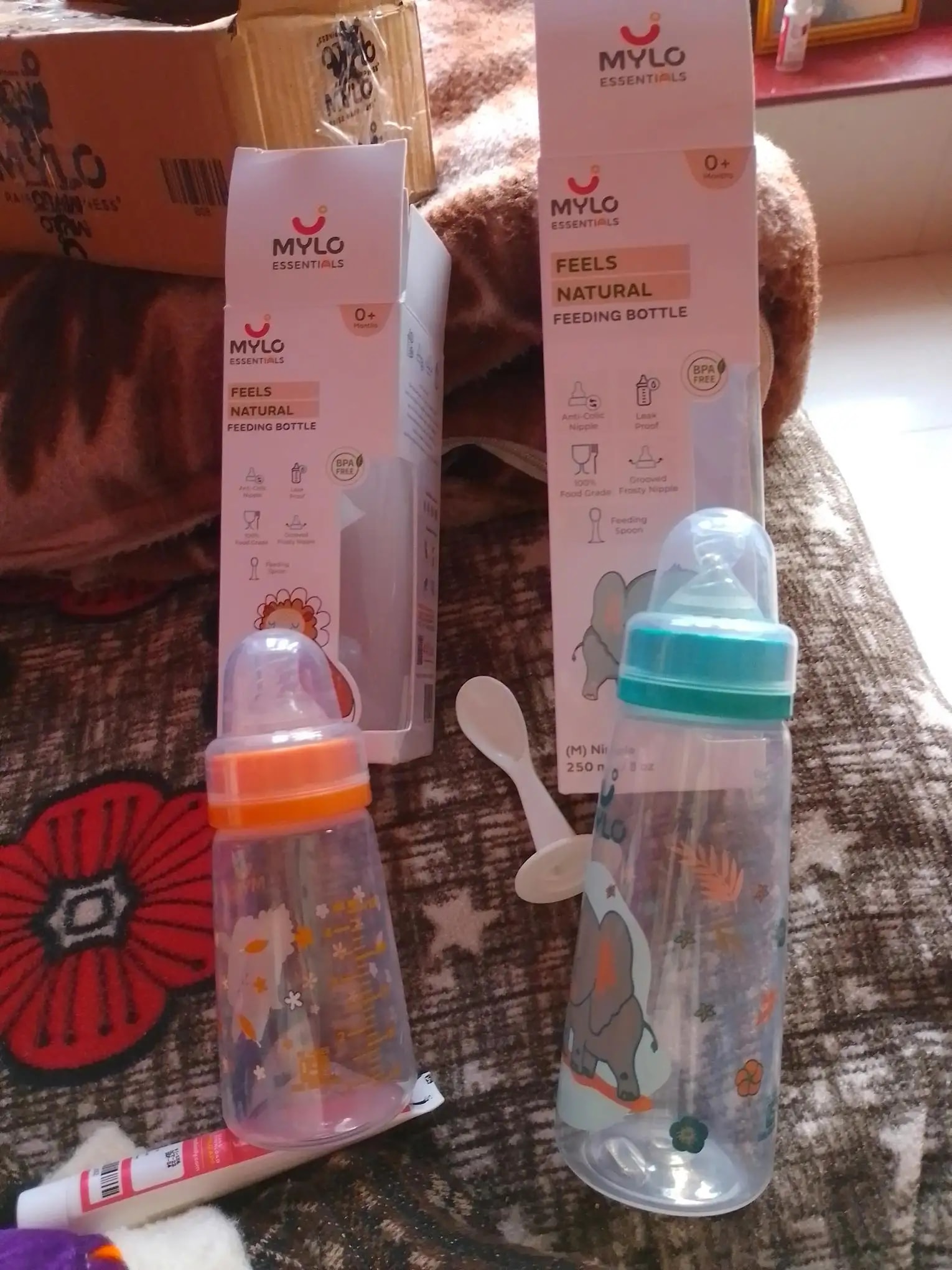2-in-1 Baby Feeding Bottle | BPA Free with Anti-Colic Nipple & Spoon | Easy Flow Neck Design - Lion & Giraffe 125ml & 250ml
