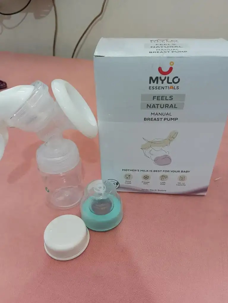 Manual Breast Pump For Feeding Mothers | Anti Colic & BPA Free | Compact & Lightweight | Easy to hold | Easy to Clean | With Bottle (150 ml)