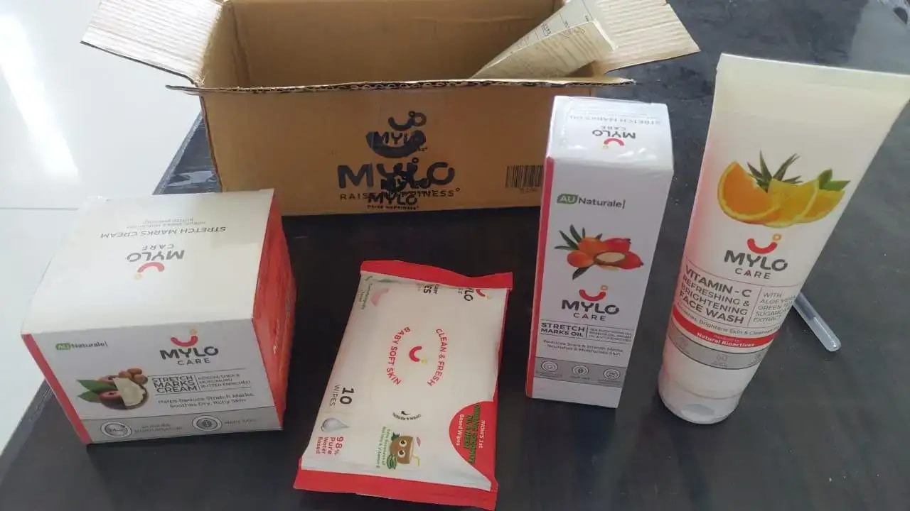 Stretch Marks Kit - Removes Scars | Made with Natural Ingredients | Tightens Skin - (Stretch Mark Oil - 100 ml, Stretch Marks Cream - 100ml)