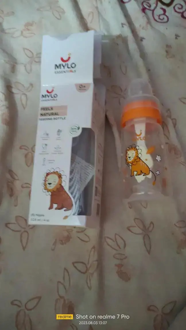 2-in-1 Baby Feeding Bottle | BPA Free with Anti-Colic Nipple & Spoon | Easy Flow Neck Design - Lion & Giraffe 125ml & 250ml