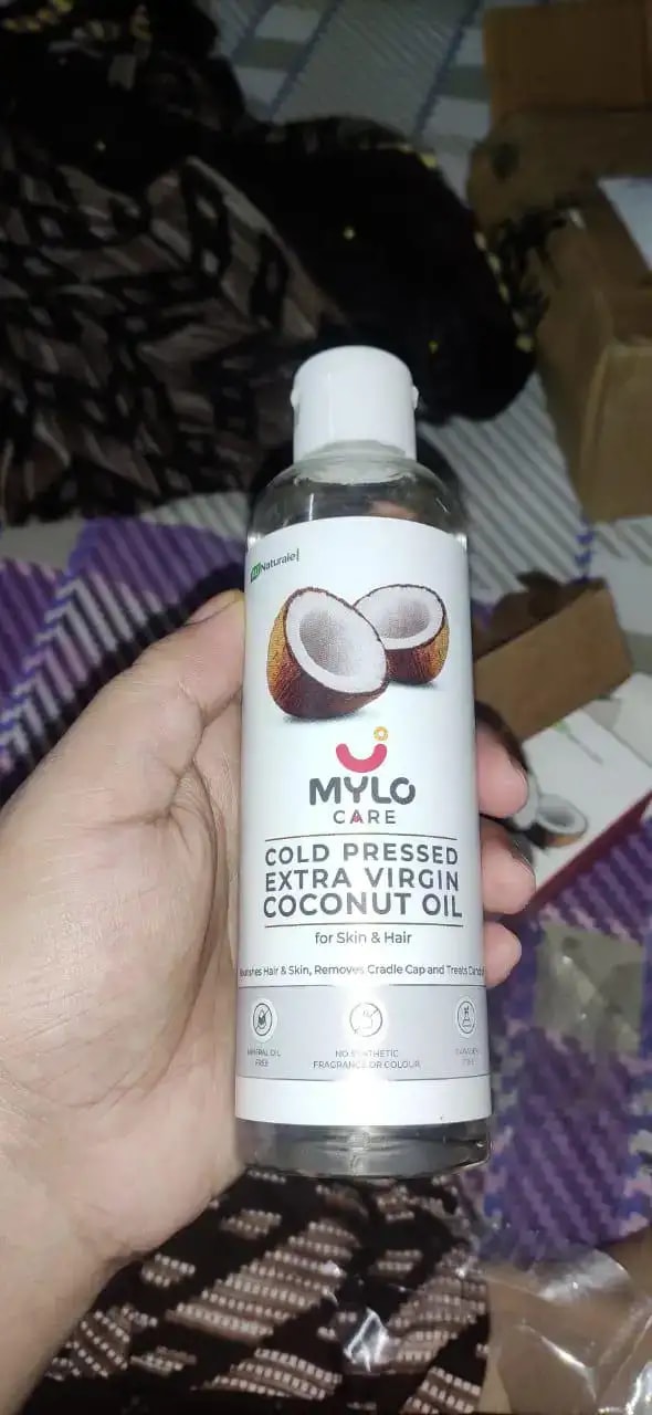 Cold Pressed Extra Virgin Coconut Oil for Skin & Hair - Nourishes Skin Deeply | Reduces Dandruff | Strengthens Hair | Soothes Baby's Rashes - 200 ml