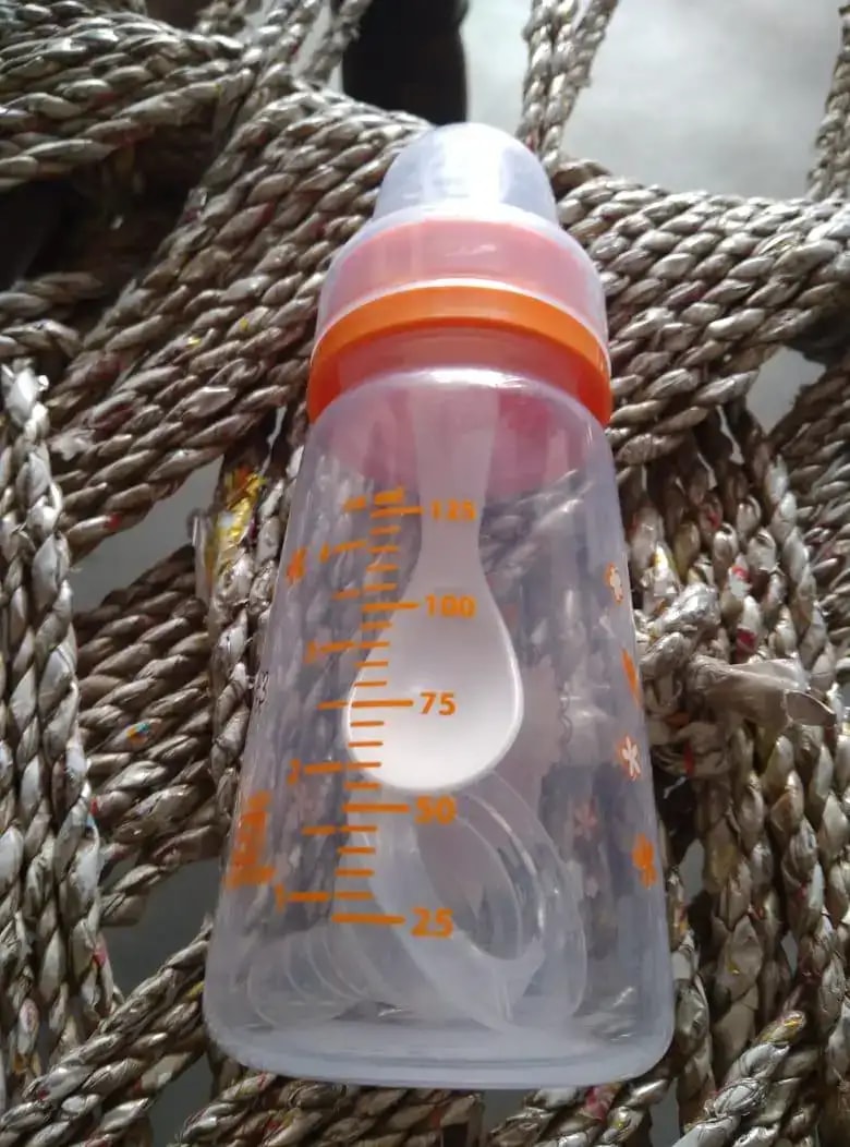 2-in-1 Baby Feeding Bottle | BPA Free with Anti-Colic Nipple & Spoon | Easy Flow Neck Design - Lion & Giraffe 125ml & 250ml