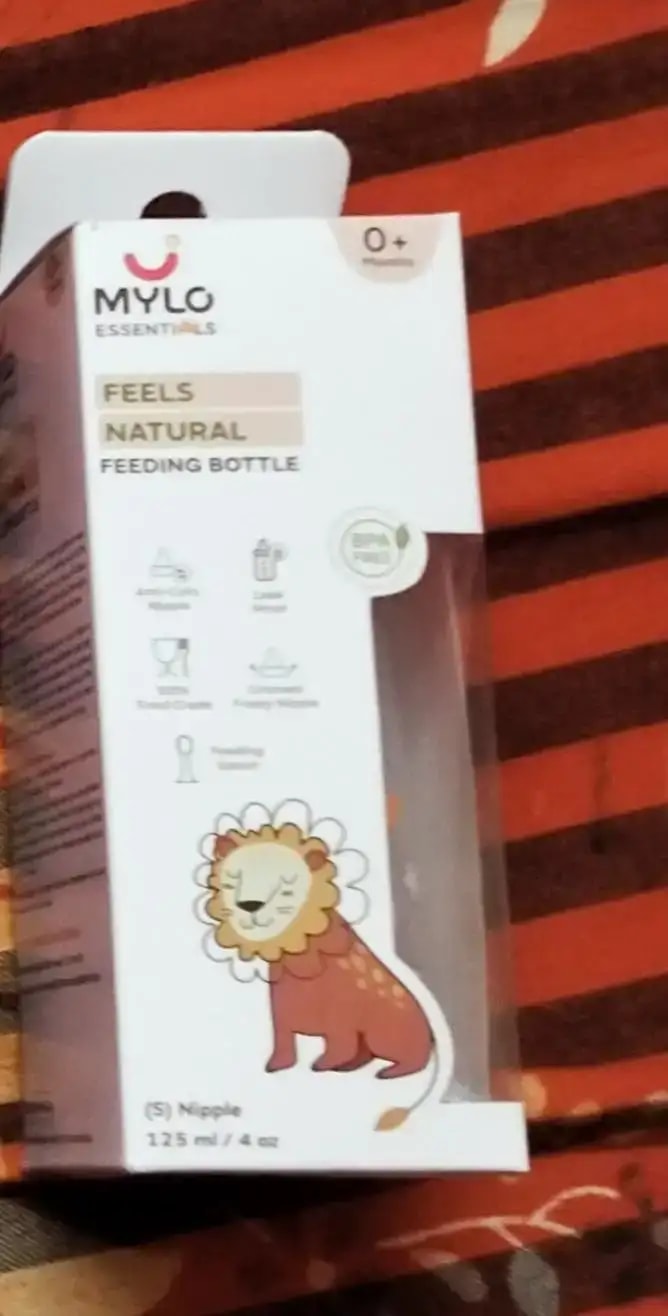 2-in-1 Baby Feeding Bottle | BPA Free with Anti-Colic Nipple & Spoon | Easy Flow Neck Design - Lion & Giraffe 125ml & 250ml