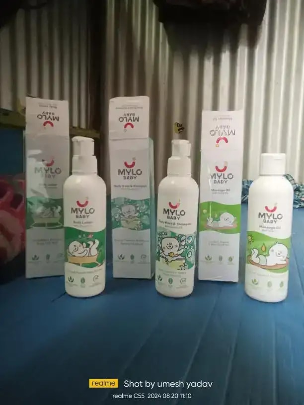 Baby Massage Oil 200ml | Improves Complexion & Skin Tone | Moisturizes & Nourishes Skin | Aids in Sun Protection | Made Safe Certified - Pack of 2