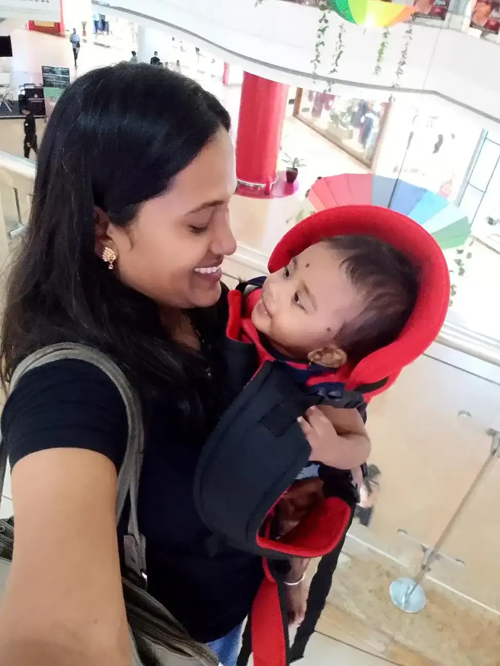 Baby Carrier Bag for 0 to 3 Years with 4 Comfortable Carrying Positions | Lightweight & Travel Friendly | Padded Neck & Shoulder Support - Red & Black