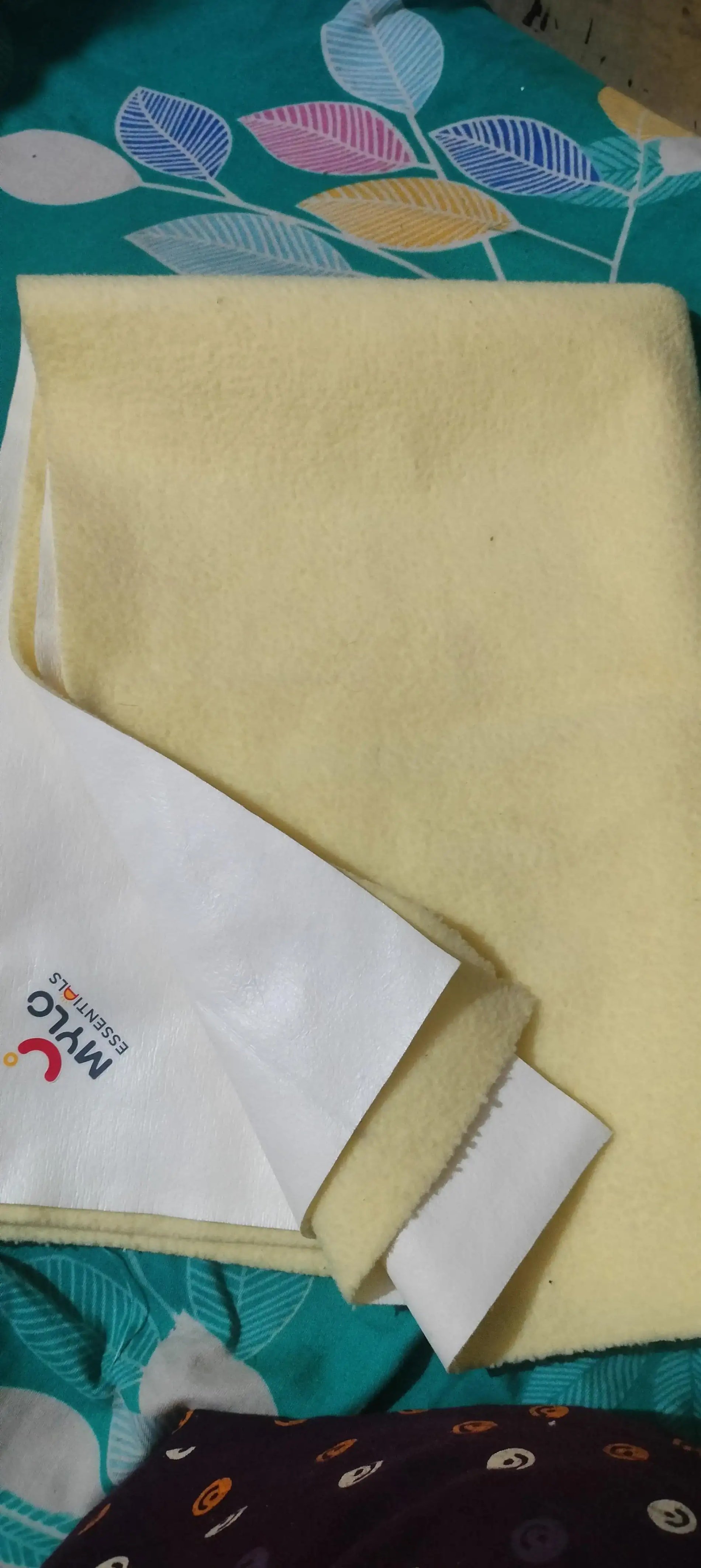 Waterproof Extra Absorbent Baby Dry Sheet & Bed Protector | Guards Against Spills, Stains & Nappy Leaks | Foldable & Portable - Yellow - M