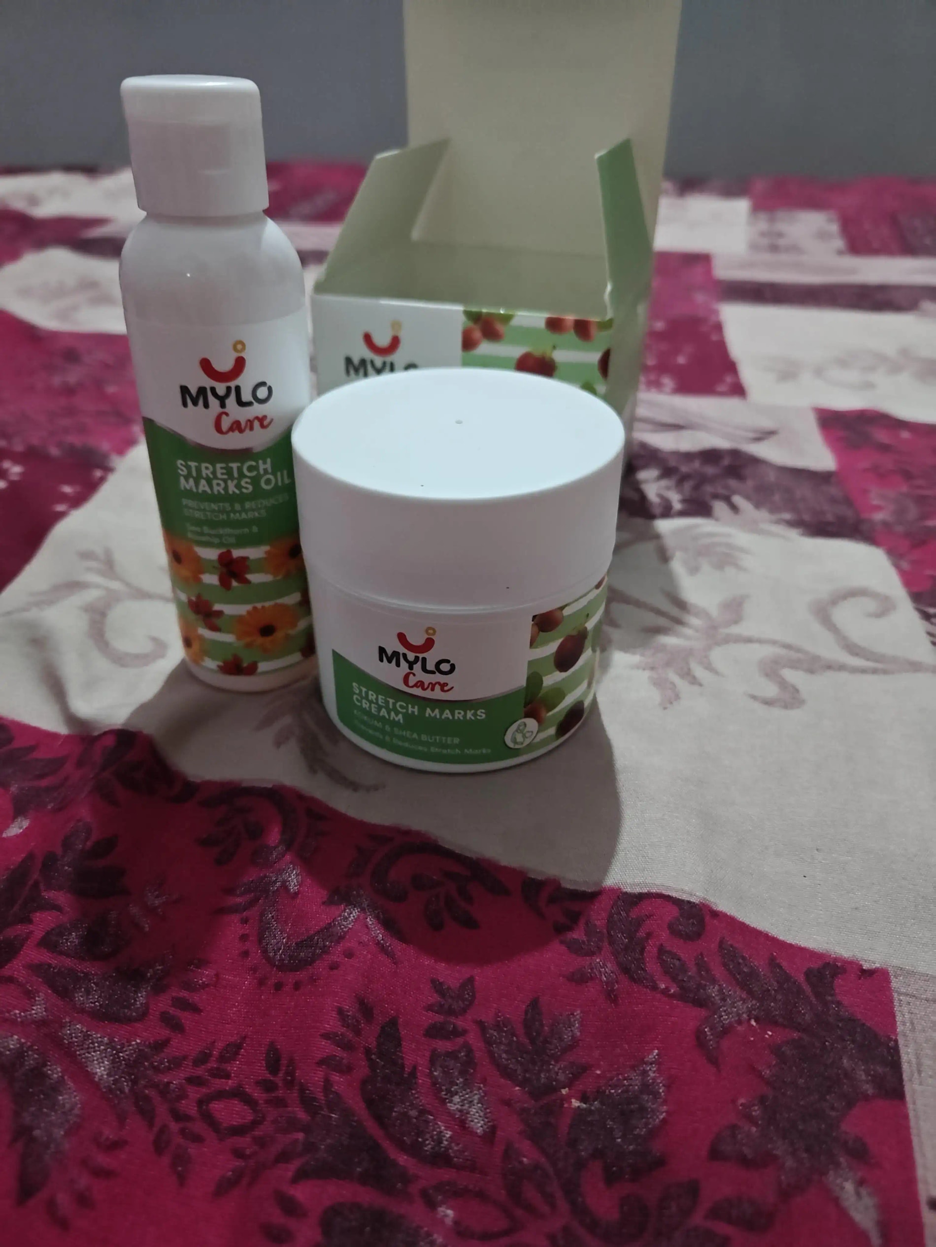 Stretch Marks Kit - Removes Scars | Made with Natural Ingredients | Tightens Skin - (Stretch Mark Oil - 100 ml, Stretch Marks Cream - 100ml)