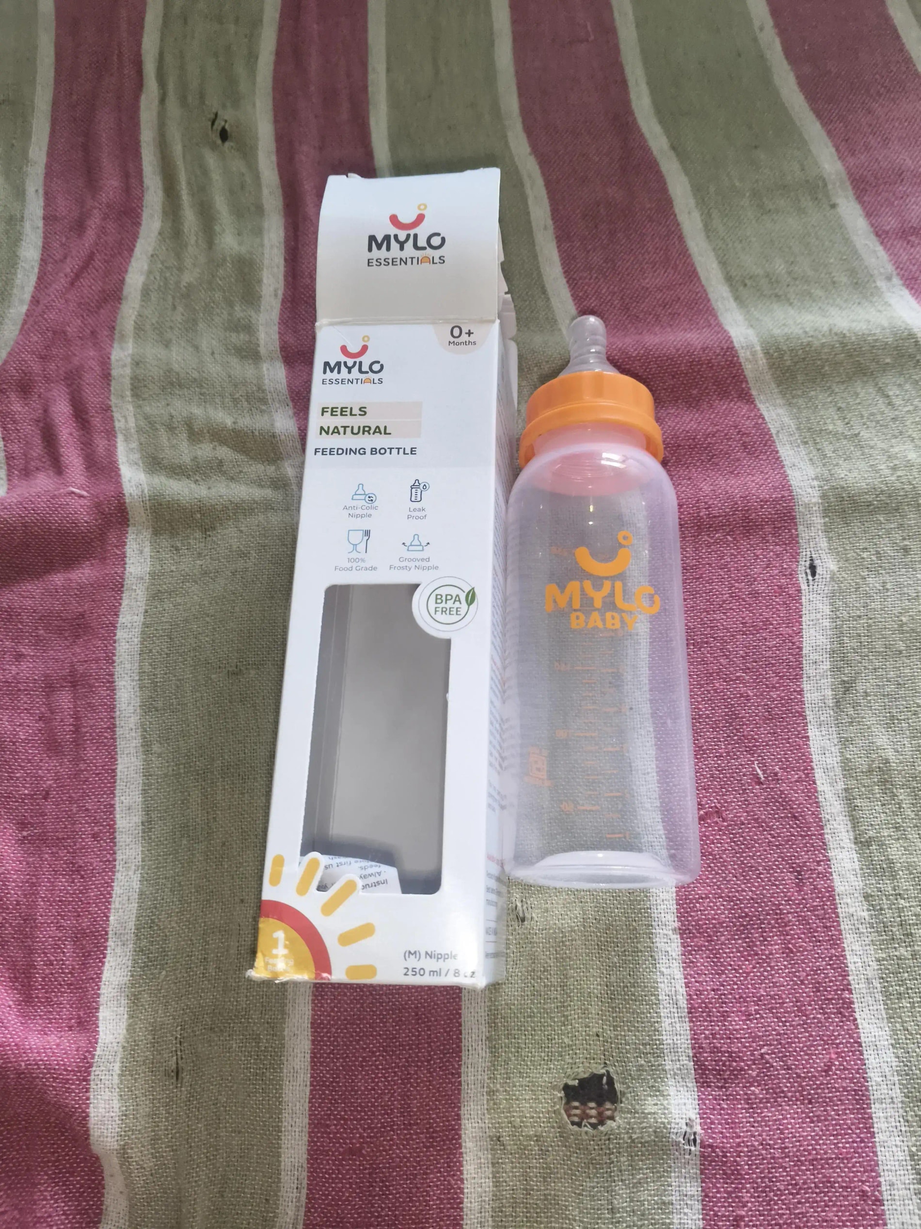 2-in-1 Baby Feeding Bottle | BPA Free with Anti-Colic Nipple & Spoon | Easy Flow Neck Design - Lion & Giraffe 125ml & 250ml