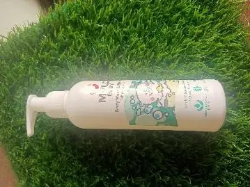 Baby Shampoo and Body Wash | Gentle Cleansing Head-to-Toe | Tear Free Formulation | Retains Natural Moisture | Dermatologically Tested | Made Safe Certified- 200 ml - Pack of 2