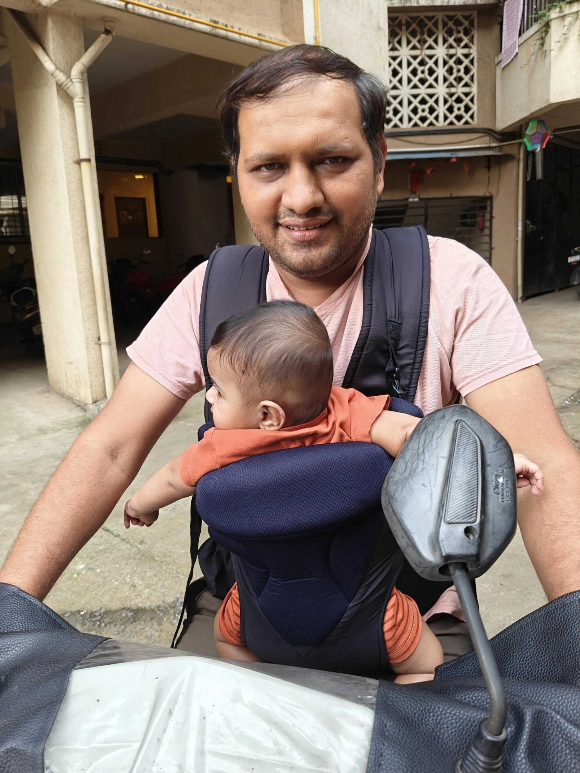 Baby Carrier Bag for 0 to 3 Years with 4 Comfortable Carrying Positions | Lightweight & Travel Friendly | Padded Neck & Shoulder Support - Red & Black