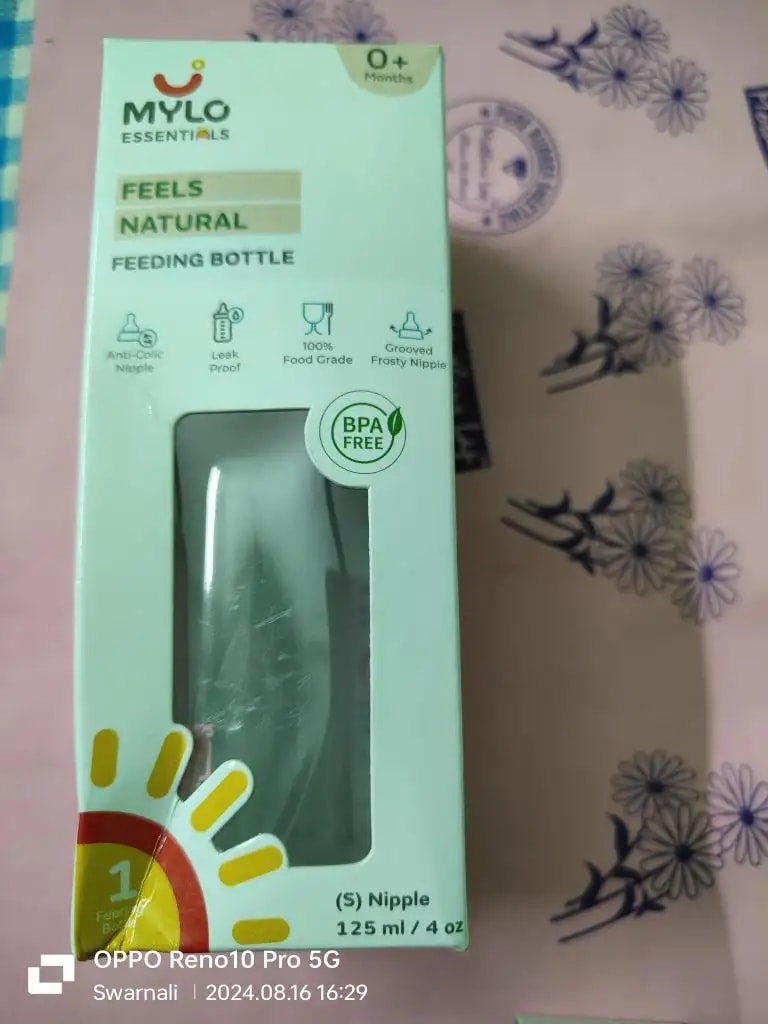 2-in-1 Baby Feeding Bottle | BPA Free with Anti-Colic Nipple & Spoon | Easy Flow Neck Design - Lion & Giraffe 125ml & 250ml