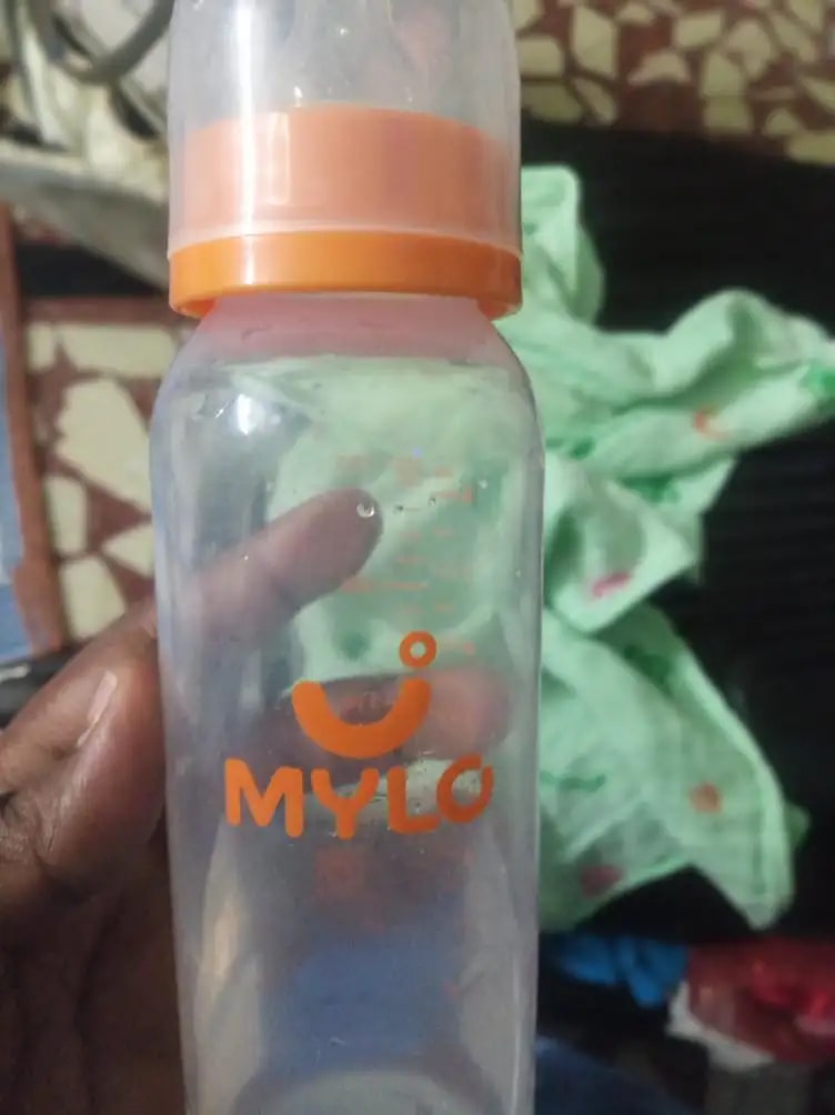 2-in-1 Baby Feeding Bottle | BPA Free with Anti-Colic Nipple & Spoon | Easy Flow Neck Design - Lion & Giraffe 125ml & 250ml
