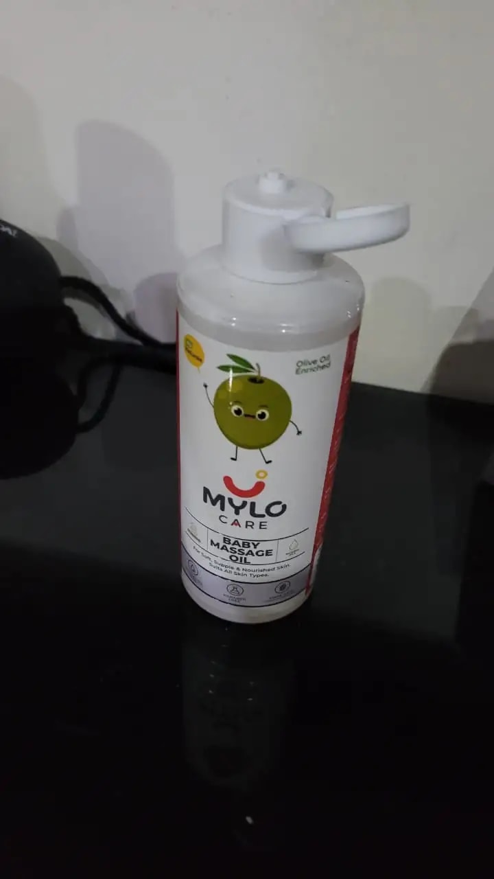 Baby Massage Oil 200ml | Improves Complexion & Skin Tone | Moisturizes & Nourishes Skin | Aids in Sun Protection | Made Safe Certified - Pack of 2