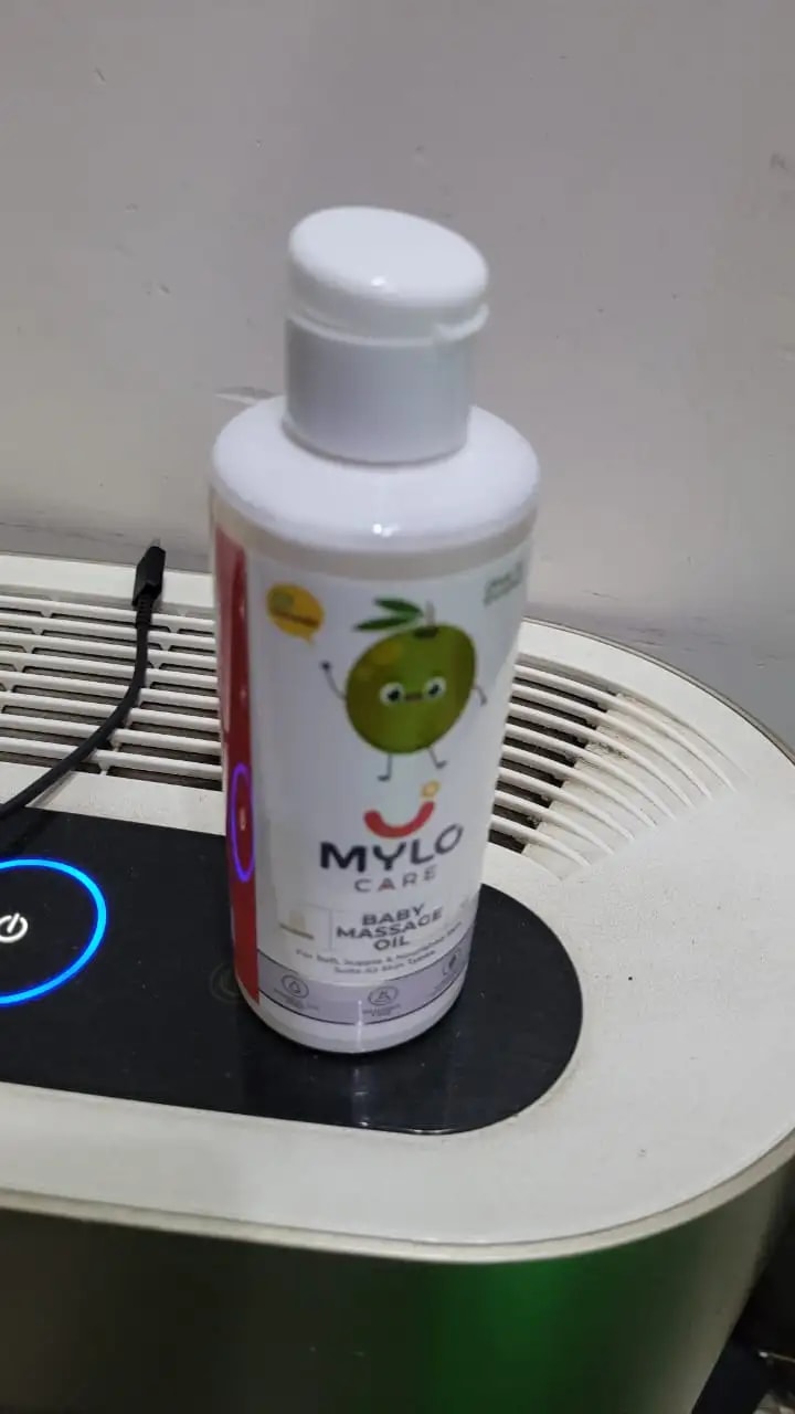 Baby Massage Oil 200ml | Improves Complexion & Skin Tone | Moisturizes & Nourishes Skin | Aids in Sun Protection | Made Safe Certified - Pack of 2