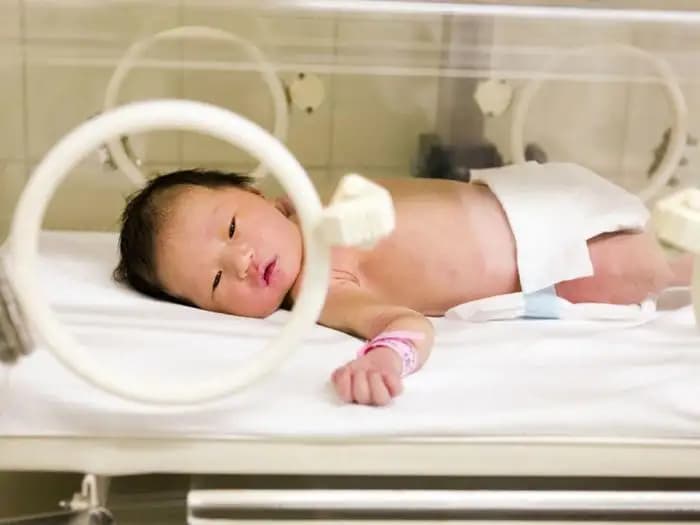 How to Cope When Your Premature Baby Is in the NICU