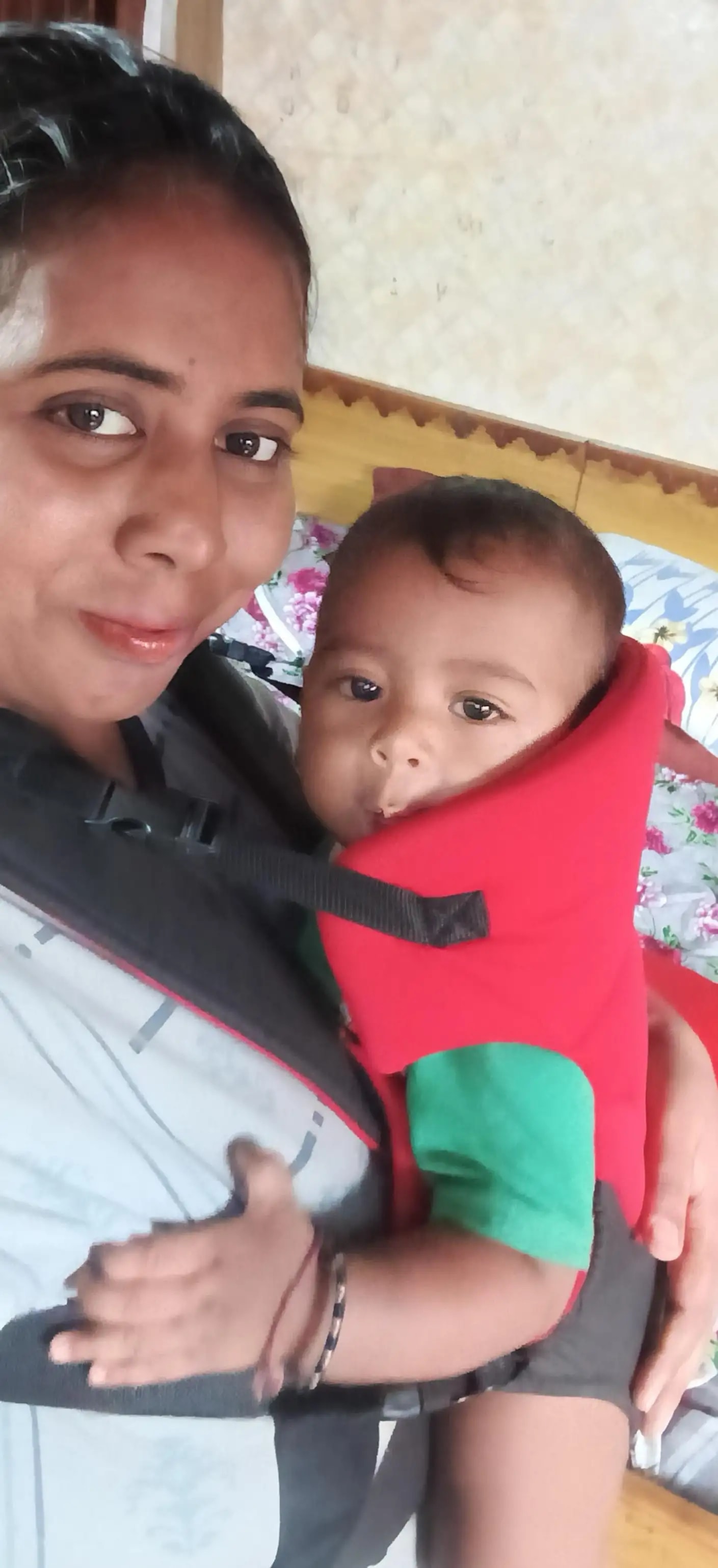 Baby Carrier Bag for 0 to 3 Years with 4 Comfortable Carrying Positions | Lightweight & Travel Friendly | Padded Neck & Shoulder Support - Red & Black