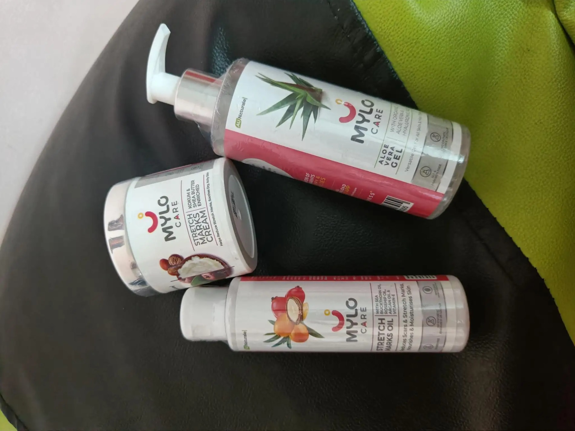 Stretch Marks Kit - Removes Scars | Made with Natural Ingredients | Tightens Skin - (Stretch Mark Oil - 100 ml, Stretch Marks Cream - 100ml)