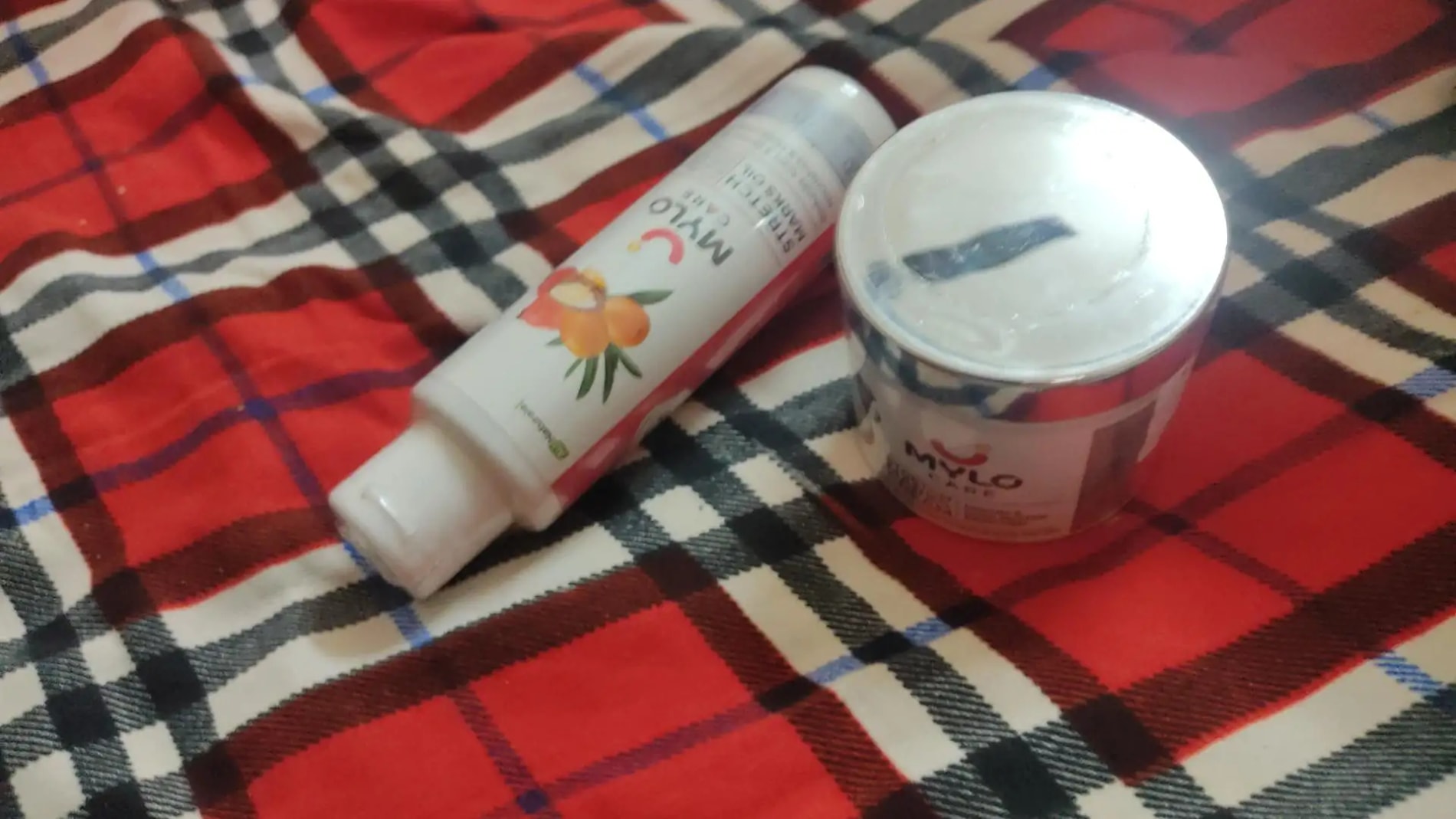 Stretch Marks Kit - Removes Scars | Made with Natural Ingredients | Tightens Skin - (Stretch Mark Oil - 100 ml, Stretch Marks Cream - 100ml)