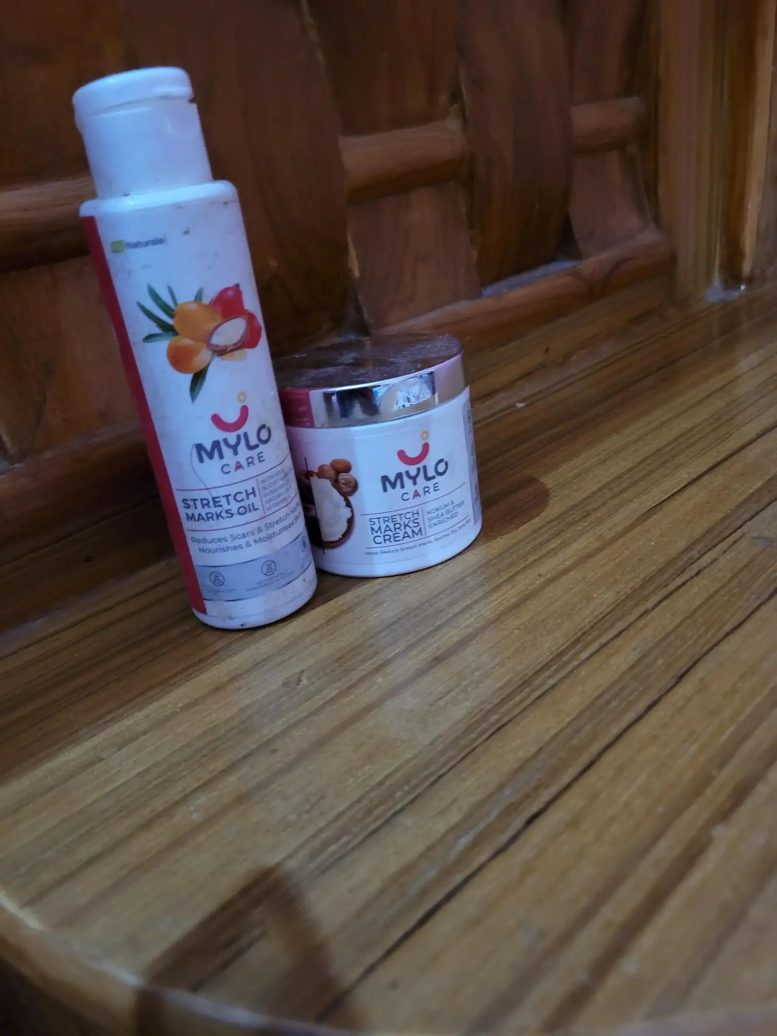 Stretch Marks Kit - Removes Scars | Made with Natural Ingredients | Tightens Skin - (Stretch Mark Oil - 100 ml, Stretch Marks Cream - 100ml)