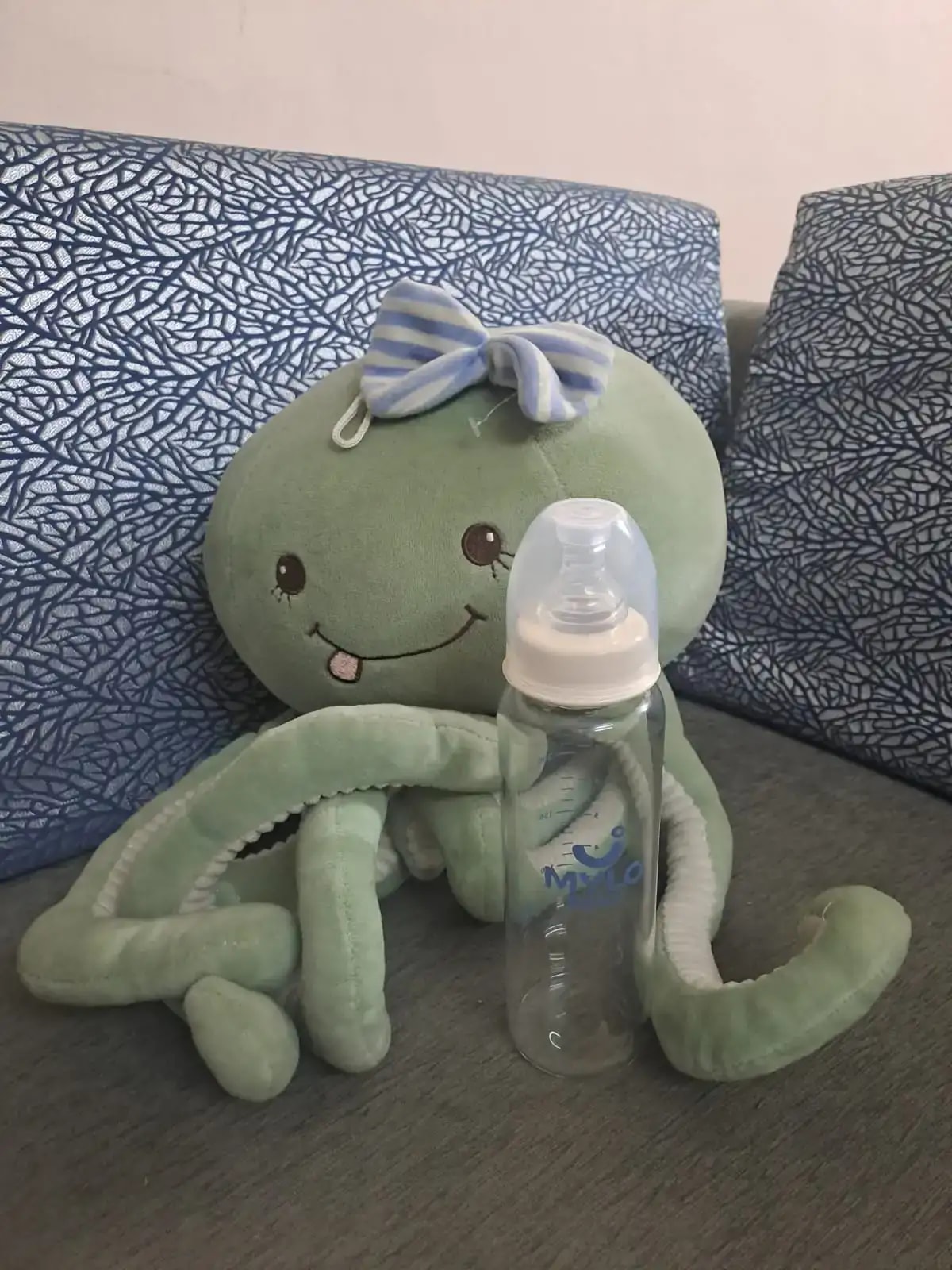 Glass Feeding Bottle | BPA Free | Anti-Colic | 100% Food Grade | Stain & Odor Free - 125 ml